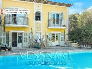 Maison avec piscine et jardin