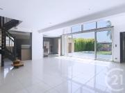 Maison 5 pièces 151 m²