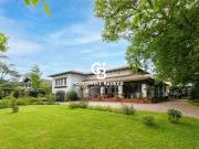 Maison 5 pièces 215 m²