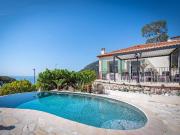 Maison 5 pièces, 230 m² à louer à Èze 06360