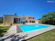 Maison 5 pièces 244 m²