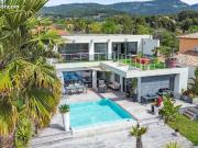 Villa 5 pièces 250 m²