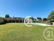 Maison 5 pièces 251 m²