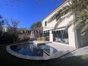 Maison meublée 5 pièces 255 m²