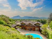 Maison 5 pièces 274 m²