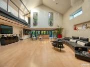 Maison 5 pièces 280 m²