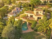 Maison 5 pièces 305 m²