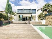 Maison 5 pièces 328 m²