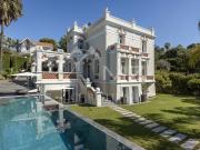 Maison 5 pièces 354 m²