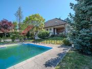 Maison avec piscine et jardin