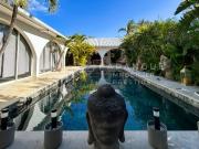 Maison 6 pièces 250 m² Maison 6 pièces 250 m²