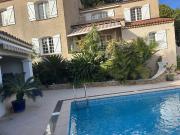 Maison 6 pièces 200 m² Maison 6 pièces 200 m²