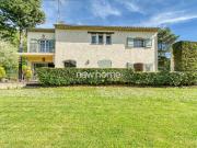 Maison 6 pièces 200 m² Maison 6 pièces 200 m²