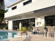 Maison 6 pièces 210 m²