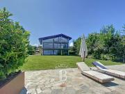 Maison 6 pièces 217 m²
