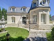 Maison 6 pièces 221 m²
