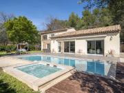 Maison 6 pièces 225 m²