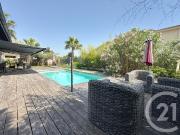 Maison 6 pièces 225 m²