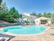 Maison 6 pièces 226 m²