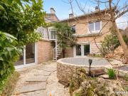 Maison 6 pièces 226 m²