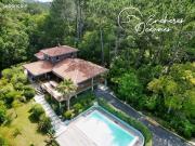 Maison 6 pièces 230 m²