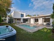 Maison 6 pièces 232 m²