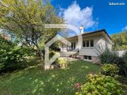 Maison 6 pièces 233 m²