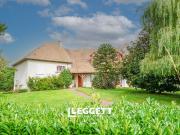 Maison 6 pièces 234 m² Maison 6 pièces 234 m²