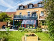 Maison 6 pièces 235 m²