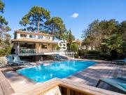 Maison 6 pièces 240 m²