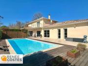 Maison 6 pièces 242 m²