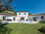 Maison 6 pièces 243 m²