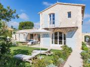 Maison 6 pièces 244 m²