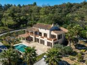 Maison 6 pièces 247 m²