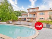 Maison 6 pièces 257 m²