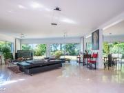 Maison 6 pièces 284 m²