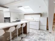 Maison 6 pièces 330 m²