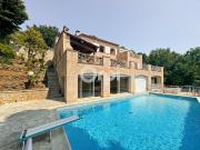 Maison 6 pièces 380 m²