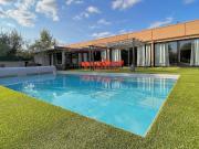 Maison 6 pièces 500 m²