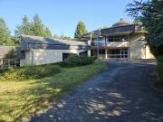 Maison 70 pièces 3 700 m²