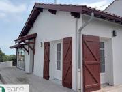 Maison contemporaine en bord de mer avec jardin