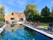 Maison 7 pièces 233 m²