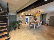 Maison 7 pièces 220 m²