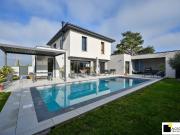Maison 7 pièces 192 m²