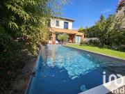 Maison 7 pièces 200 m² Maison 7 pièces 200 m²