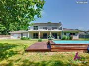 Maison 7 pièces 197 m²