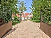 Maison 7 pièces 197 m²