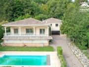 Propriété 7 pièces 203 m²