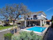 Maison 7 pièces 207 m²