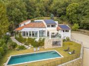 Maison 7 pièces 214 m²